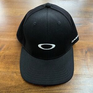 Black Mesh Flex Cap with Oakley Logo, S/M